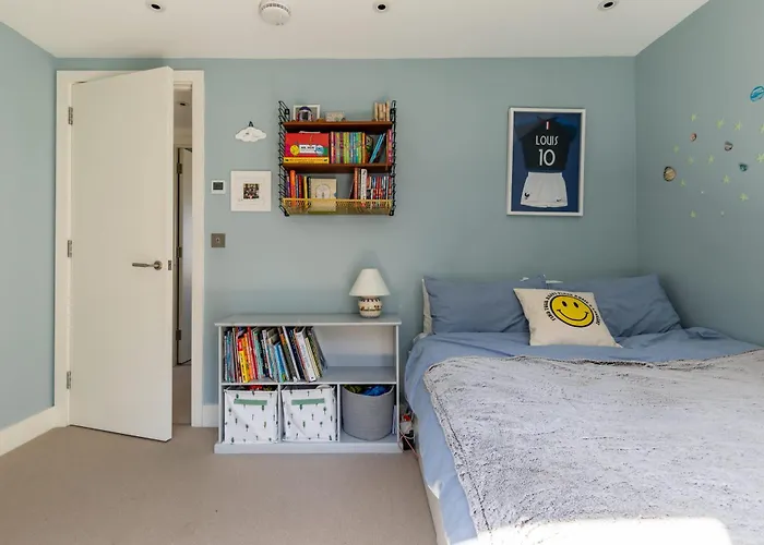 Stylish Family With Garden