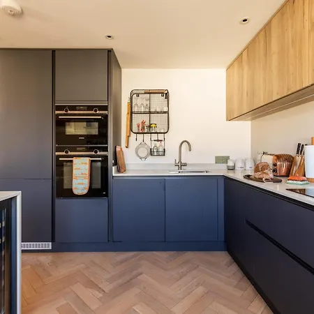 Stylish Family With Garden