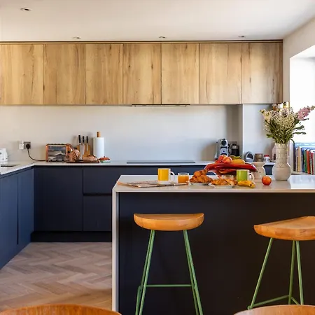 Stylish Family With Garden Casa vacanze *