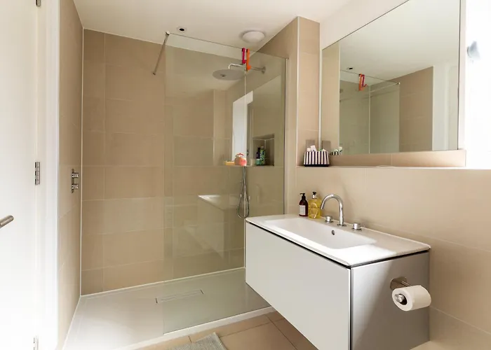 Stylish Family With Garden Holiday home