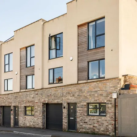 度假居 Stylish Family With Garden *