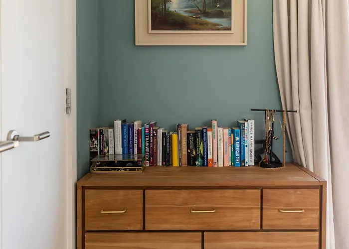 Stylish Family With Garden * Bristol